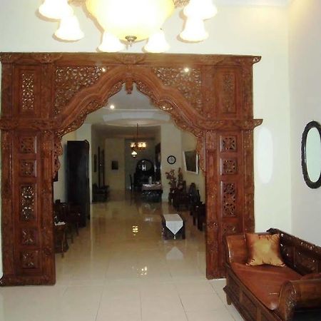 Griya Putri Dewi Guesthouse Yogyakarta Eksteriør billede