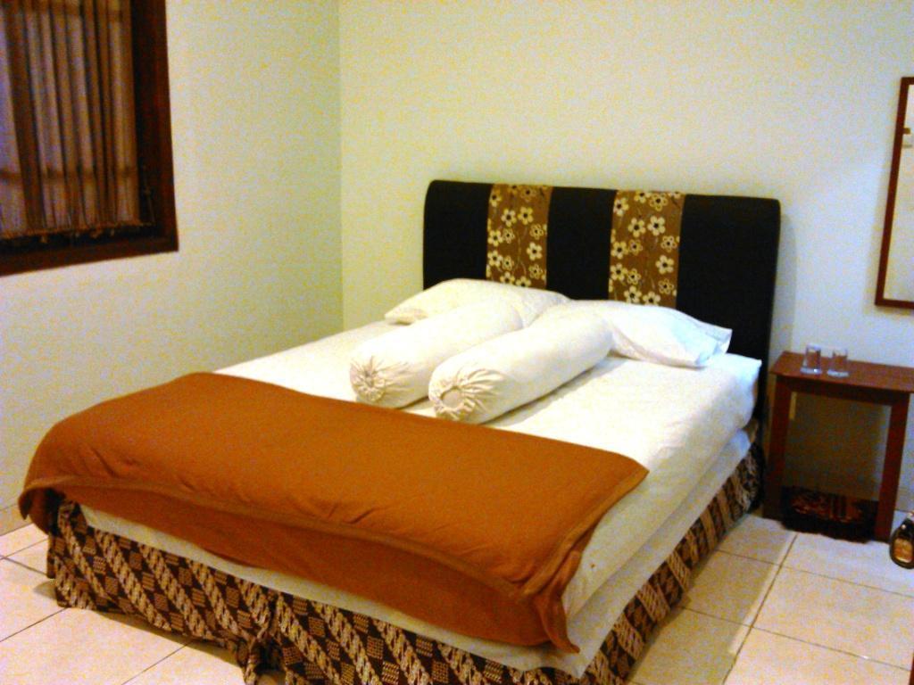 Griya Putri Dewi Guesthouse Yogyakarta Eksteriør billede
