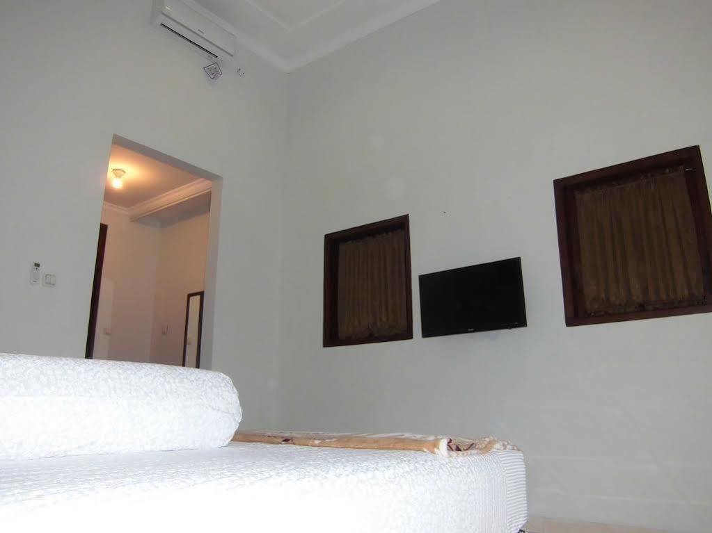 Griya Putri Dewi Guesthouse Yogyakarta Eksteriør billede