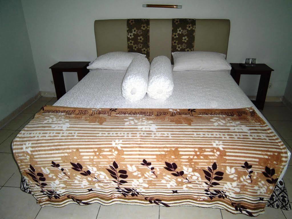 Griya Putri Dewi Guesthouse Yogyakarta Eksteriør billede