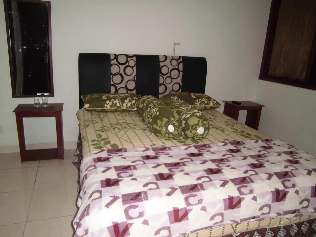Griya Putri Dewi Guesthouse Yogyakarta Eksteriør billede